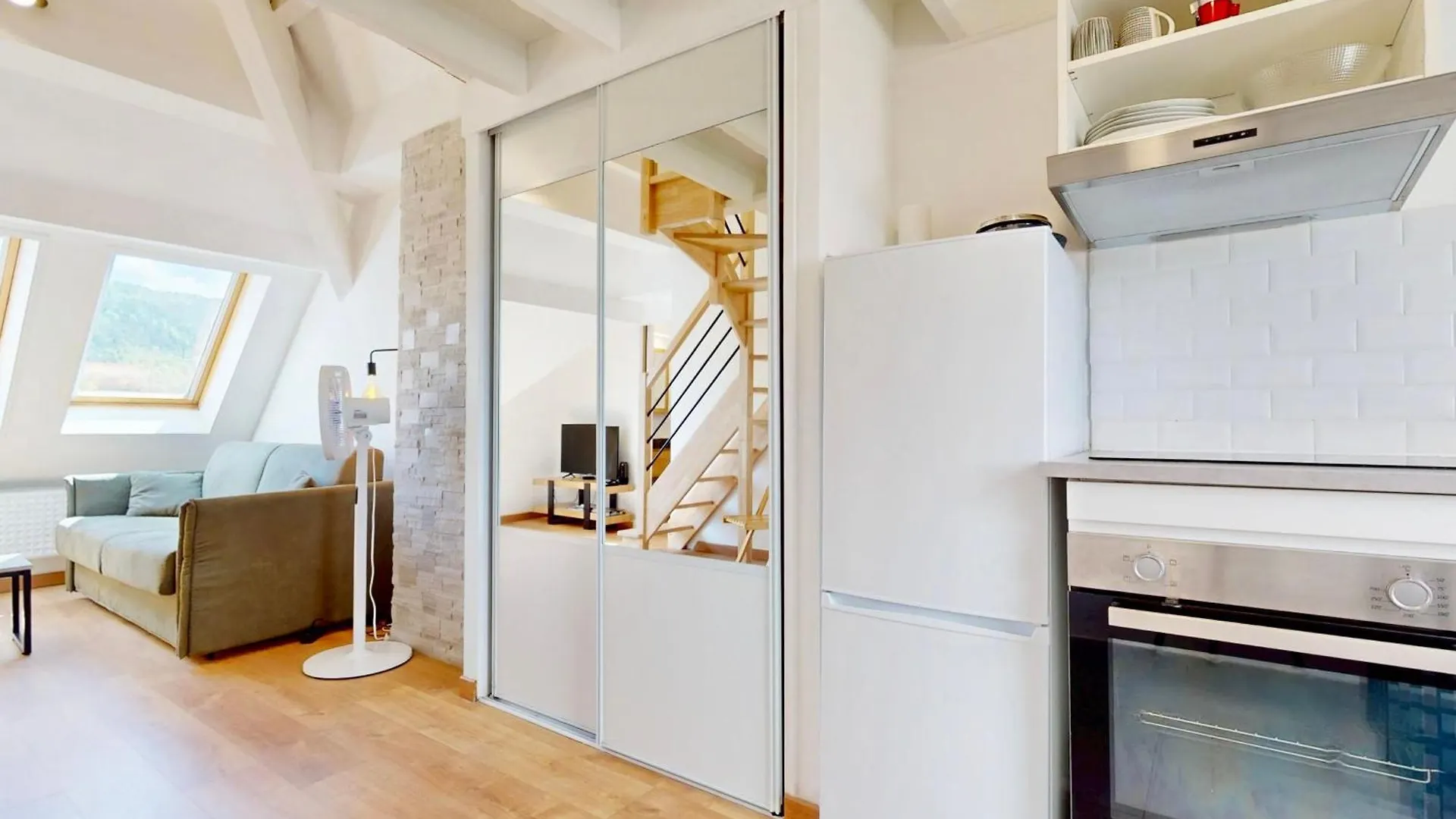 아파트 Le Supernova - Nice Studio With Mezzanine In The Heart Of The City 안시